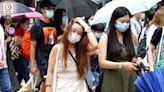 今日間中有驟雨及狂風雷暴 稍後雨勢有時頗大 最高氣溫26°C