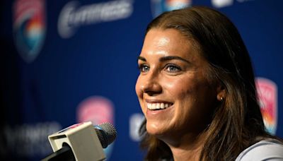 Alex Morgan Saluted by Fans As Legend Plays in Final NWSL Game Before Retirement