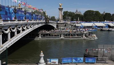 Contaminación del río Sena impide entrenamiento de triatlón olímpico