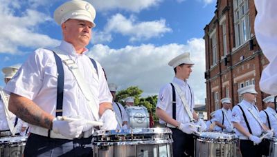 Thousands take part in Relief of Derry parade