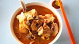 Try out this old fashioned curry mee at PJ New Town's Restaurant Feng Seng