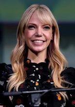 Riki Lindhome