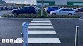 Kent: Shoppers puzzled by zebra crossing leading to lamp post