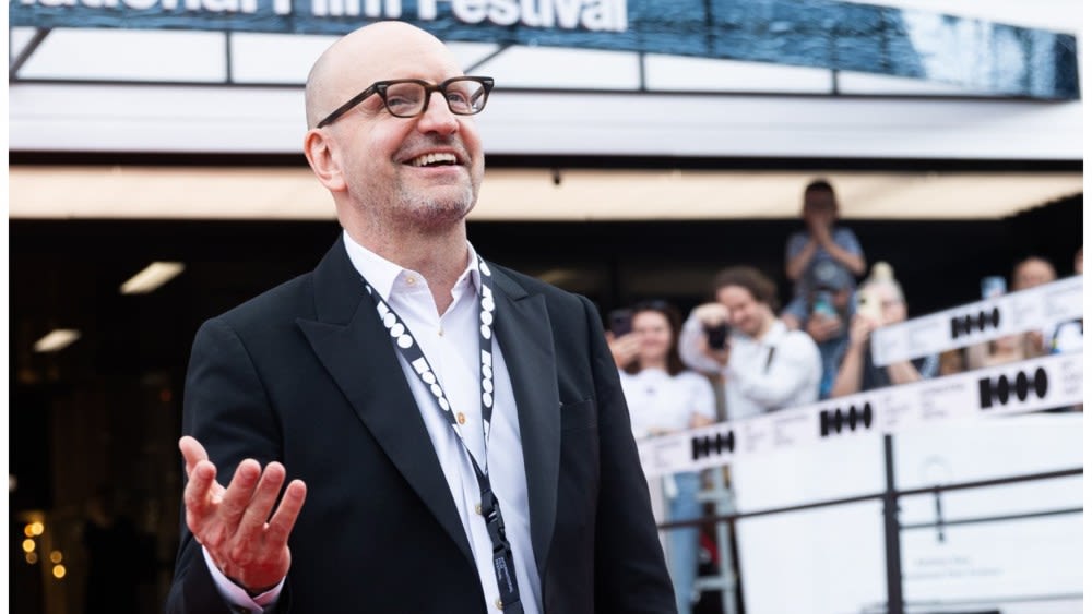 Steven Soderbergh Is So ‘Fascinated’ by Taylor Swift’s Eras Tour That It’s Inspiring His Next Project: ‘I Would...