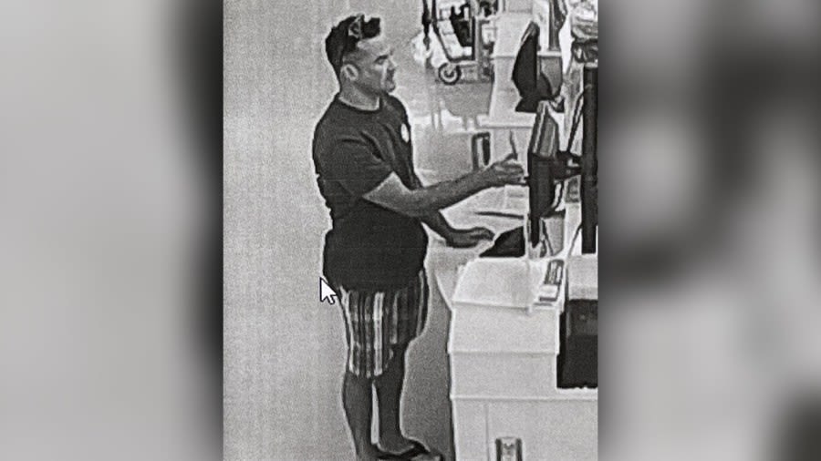 ‘Chicken man’ steals over $12,000 in chicken from Food Lion stores: deputies