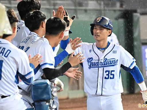 王正棠追平轟帶動！ 富邦悍將逆轉勝台鋼終止3連敗