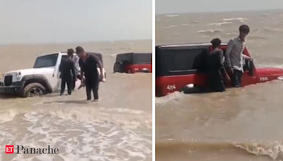 Viral Video: SUV stunt gone wrong. College students left stranded after driving Mahindra Thar into sea for reels