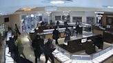 Video: 20-person smash-and-grab robbery at Sunnyvale jewelry store