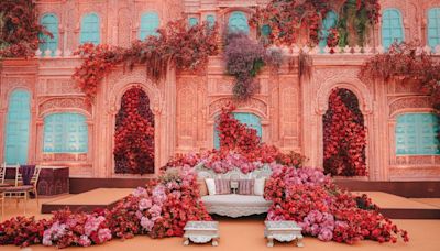 Fresh flowers take centre stage in the great Indian wedding