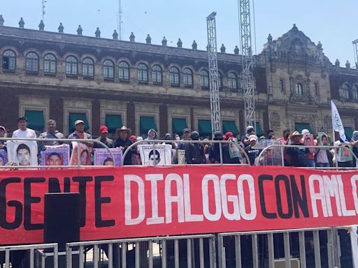 Padres de 43 normalistas ya no esperan que AMLO resuelva el caso