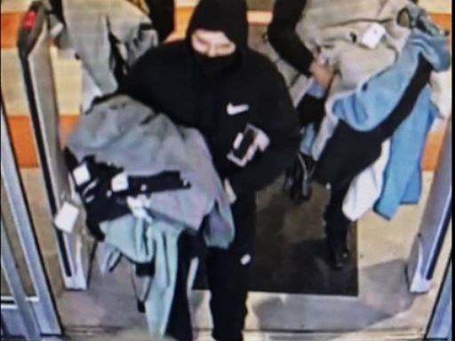4 adult teens steal $6,400 in merchandise from sporting goods store, Olympia police say