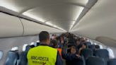 Llega a Colombia vuelo con 61 ciudadanos deportados desde México