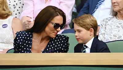 Prince George : son apparition surprise auprès de son père alors que les dernières nouvelles sur sa mère ne sont pas bonnes