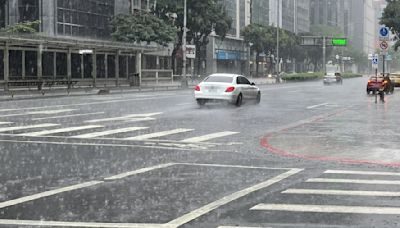 快訊／快回家收衣服！4縣市大雨特報 大雷雨轟南部