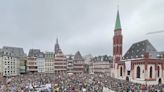 Masivas protestas en Alemania contra la ultraderecha tras una reunión secreta propone deportaciones