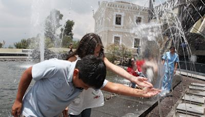 Ecuador firma convenio con el BID por 200 millones de dólares para obras de agua y vías