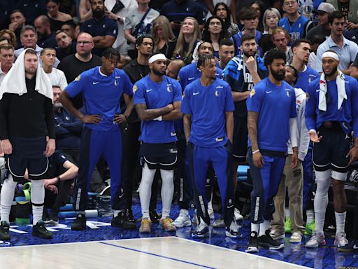 Yahoo Sports AM: The Mavs are in trouble