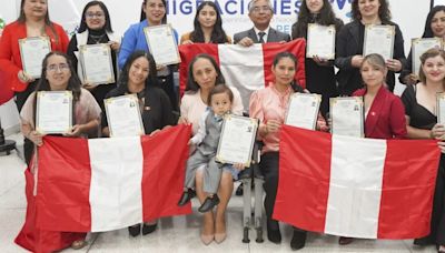 Día de la madre sin fronteras: Migraciones otorga la nacionalidad peruana a 12 mamás extranjeras
