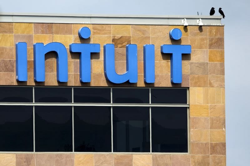 Morgan Stanley downgrades Intuit amid pricing concerns By Investing.com