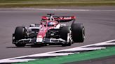 Bottas, delante de Hamilton y Sainz en el inservible primer libre Silverstone