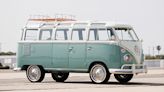 Car of the Week: This 1962 Volkswagen Microbus Is a Delightful Hippie Flashback