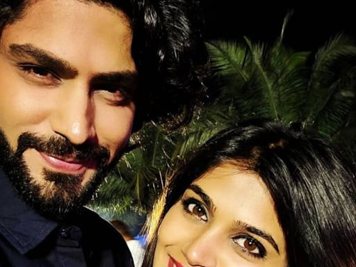 Marathi Actor Rishi Saxena Clears The Air On Marriage Rumours With Girlfriend Esha Keskar - News18