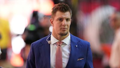 Gronk cautions Pats fans who want Maye to replace Brissett