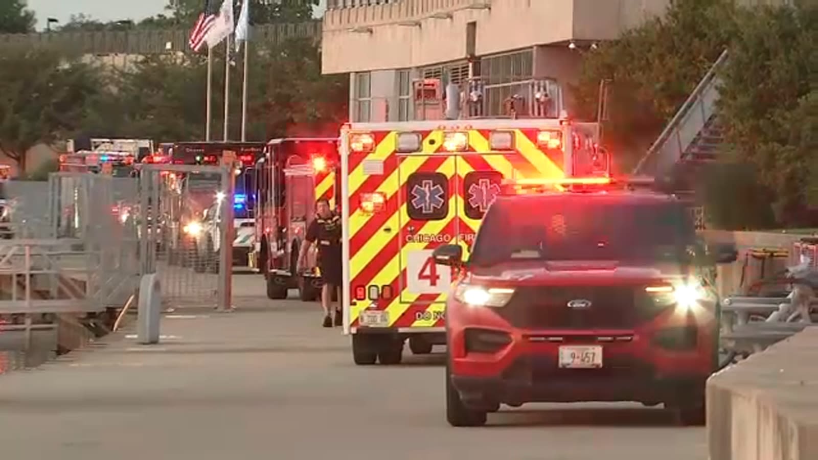 Man dies after being pulled from Lake Michigan