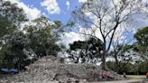 Hallan disco con jeroglíficos mayas en Chichén Itza, en el sureste de México