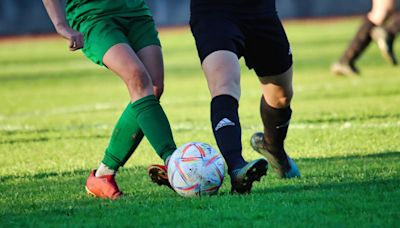 Greenock Juniors FC lose out to Kilsyth Athletic FC in 'error strewn' match