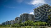 Se enfría la demanda para los condominios costeros de Miami-Dade, un año después del mortal colapso de un rascacielos