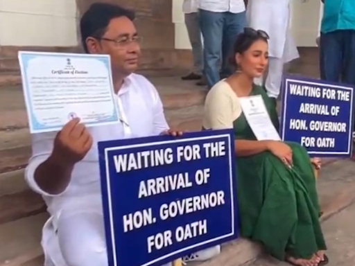 2 TMC MLAs protest after West Bengal governor declines to administer them oath in assembly | India News - Times of India