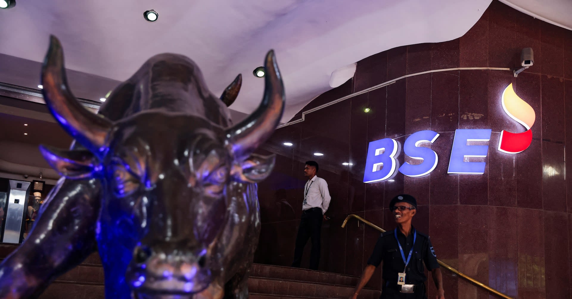 Indian shares likely to open higher after Fed's status quo, oil price fall