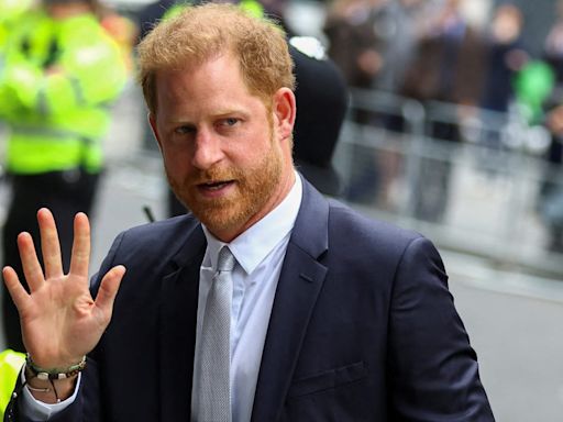 Prince Harry Urged to Apologize for Cocaine Use During Colombia Trip