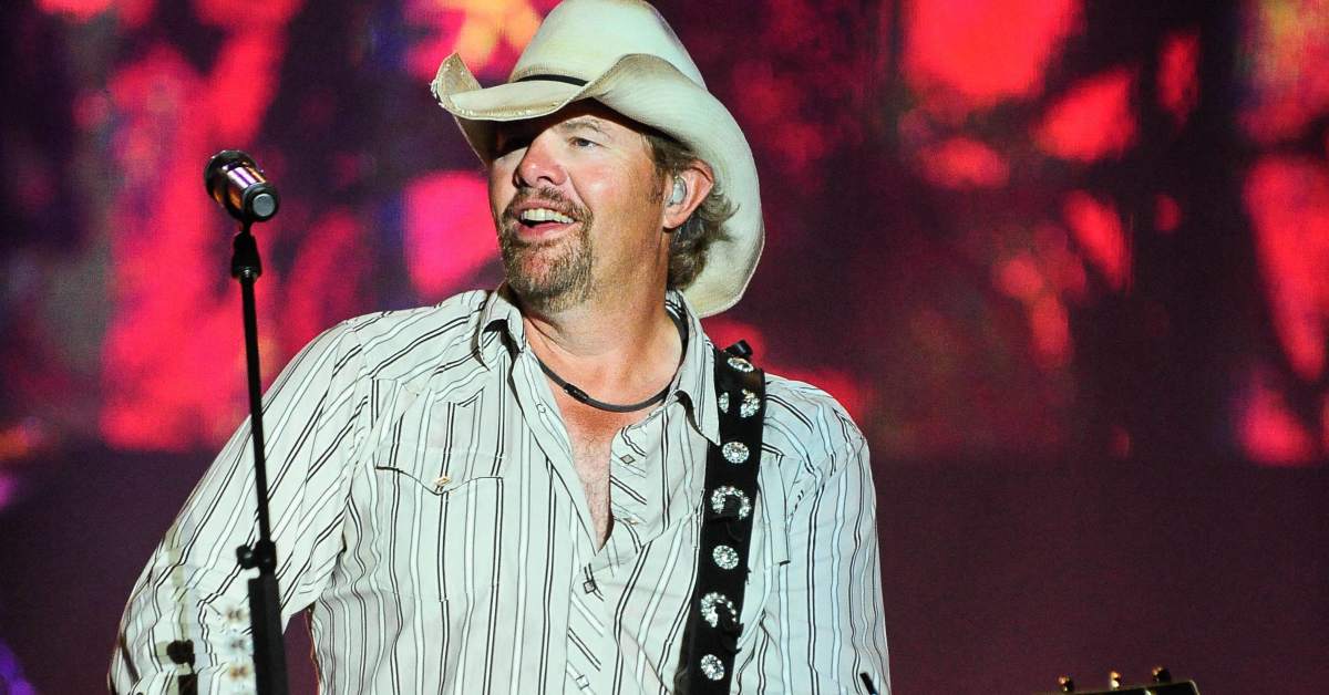Late Toby Keith's Daughter Leaves Fans Emotional With Appearance to Accept Honor on His Behalf