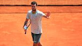 Karen Khachanov navigates complicated dynamic to defeat Daniil Medvedev, emerge from shadows in Monte Carlo | Tennis.com