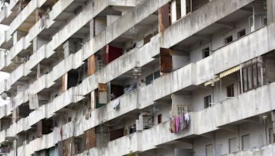 El derrumbe de un balcón en Nápoles deja dos muertos y 13 heridos, entre ellos siete niños