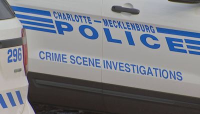 1 dead after east Charlotte crash