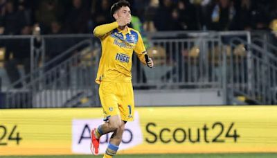 Matías Soulé volvió a festejar un gol con Frosinone en la Serie A