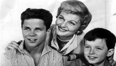 Barbara Billingsley: 12 Secrets About June Cleaver from 'Leave It to Beaver'