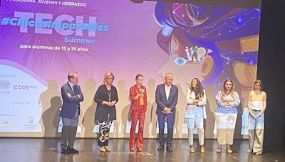 'Chicas Imparables', el proyecto que convierte a jóvenes en líderes del futuro en Málaga