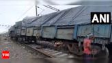 2 coaches of good train derail near Bhubaneswar railway station | Bhubaneswar News - Times of India