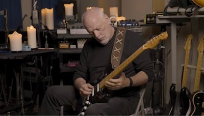 David Gilmour demonstrates his trademark “swell” technique – one of the secrets of his emotive soloing approach