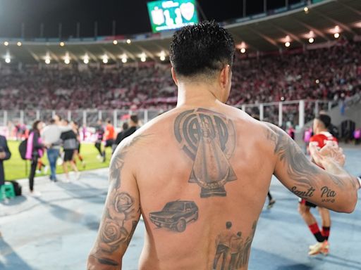 El tremendo festejo de Enzo Pérez mostrando el escudo de River y el "otra vez" viral