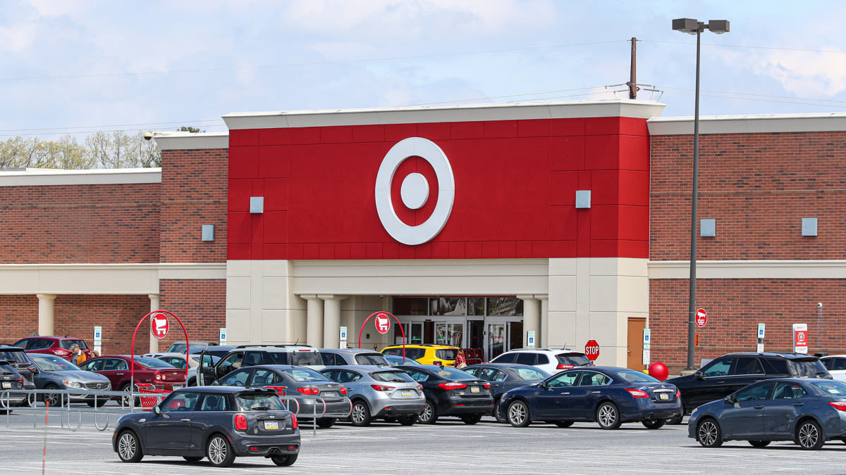 Target Is Selling 'Perfect' $20 Summer Sandals That Look So Similar to a Designer Style That Costs 38x More, and They're on Sale