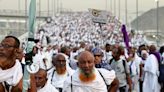 'Bodies on the ground': Pilgrims recount hajj heat horrors