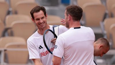 Humble Andy Murray's amazing gesture to local youngsters on return to home town