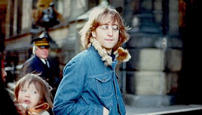 Encuentran una guitarra de John Lennon y sale a subasta en Nueva York por un dineral