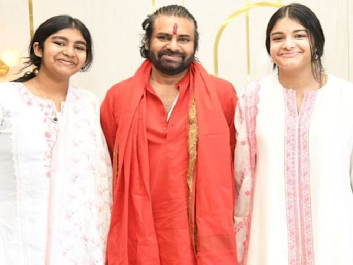 Pawan Kalyan’s daughter Polena, and ex-wife Renu Desai’s kid Aadya join him for a rare family pic