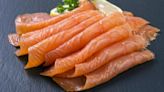 5 recetas con salmón ahumado: de makis con aguacate a patatas escandinavas